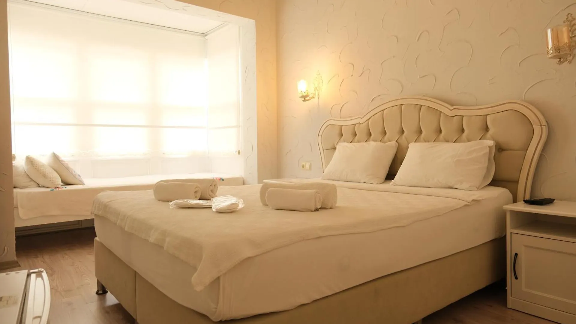 Kybele Suites Alacati 4*,